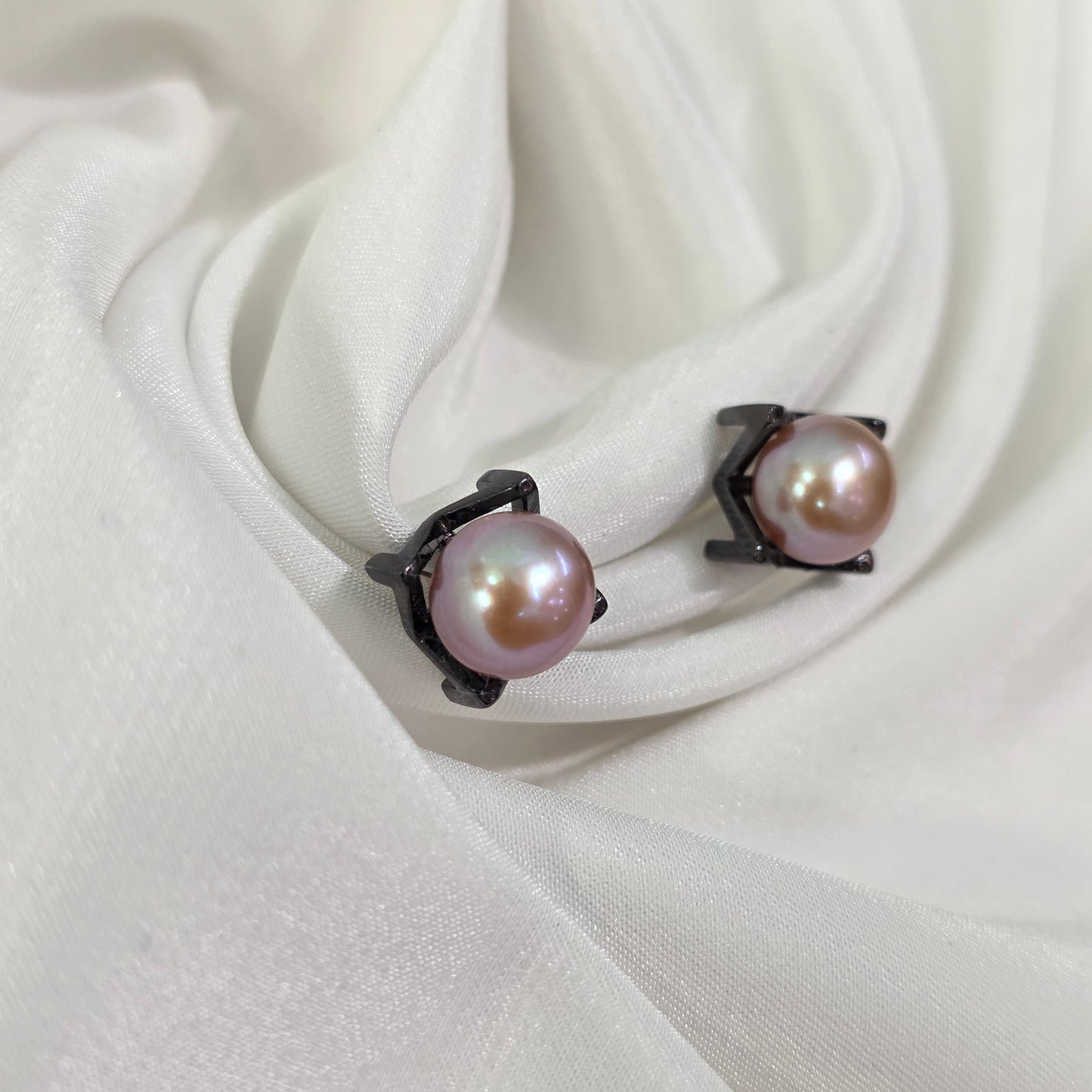 "Nightfarer" 7.5-8mm Premium Freshwater Pearl Earrings