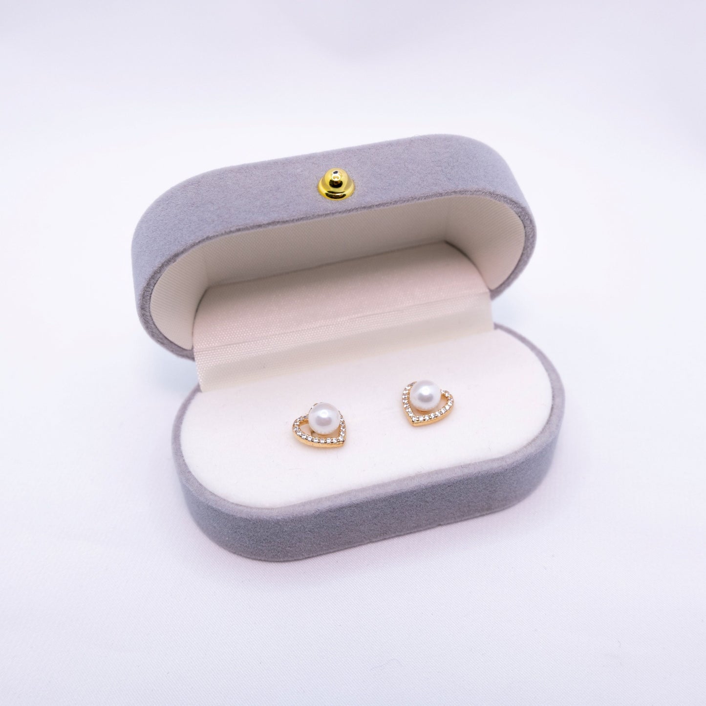 "Center Of My Heart" Sea Pearl 5.5mm-6mm Earring