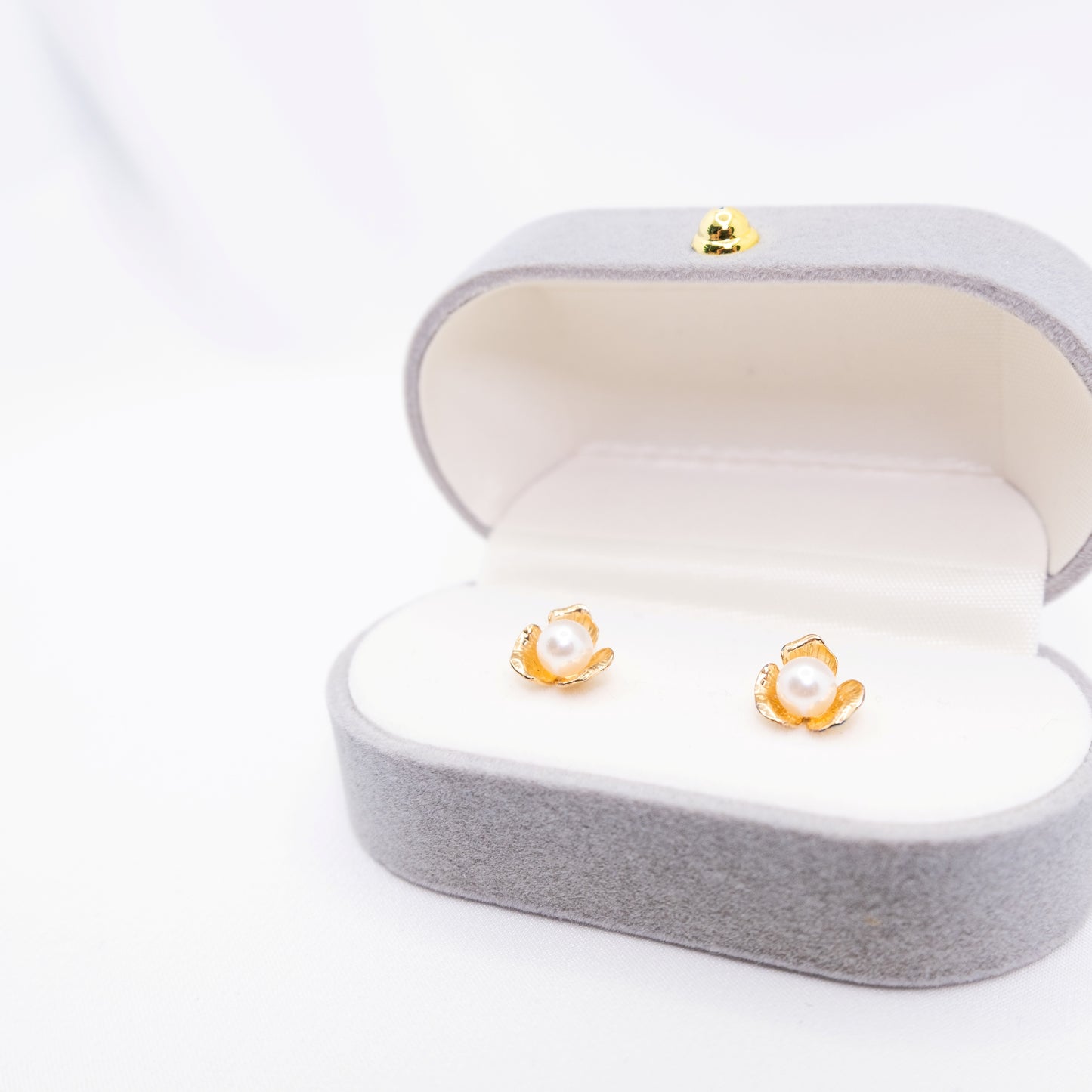 "Peony" Sea Pearl 5mm-5.5mm Earring