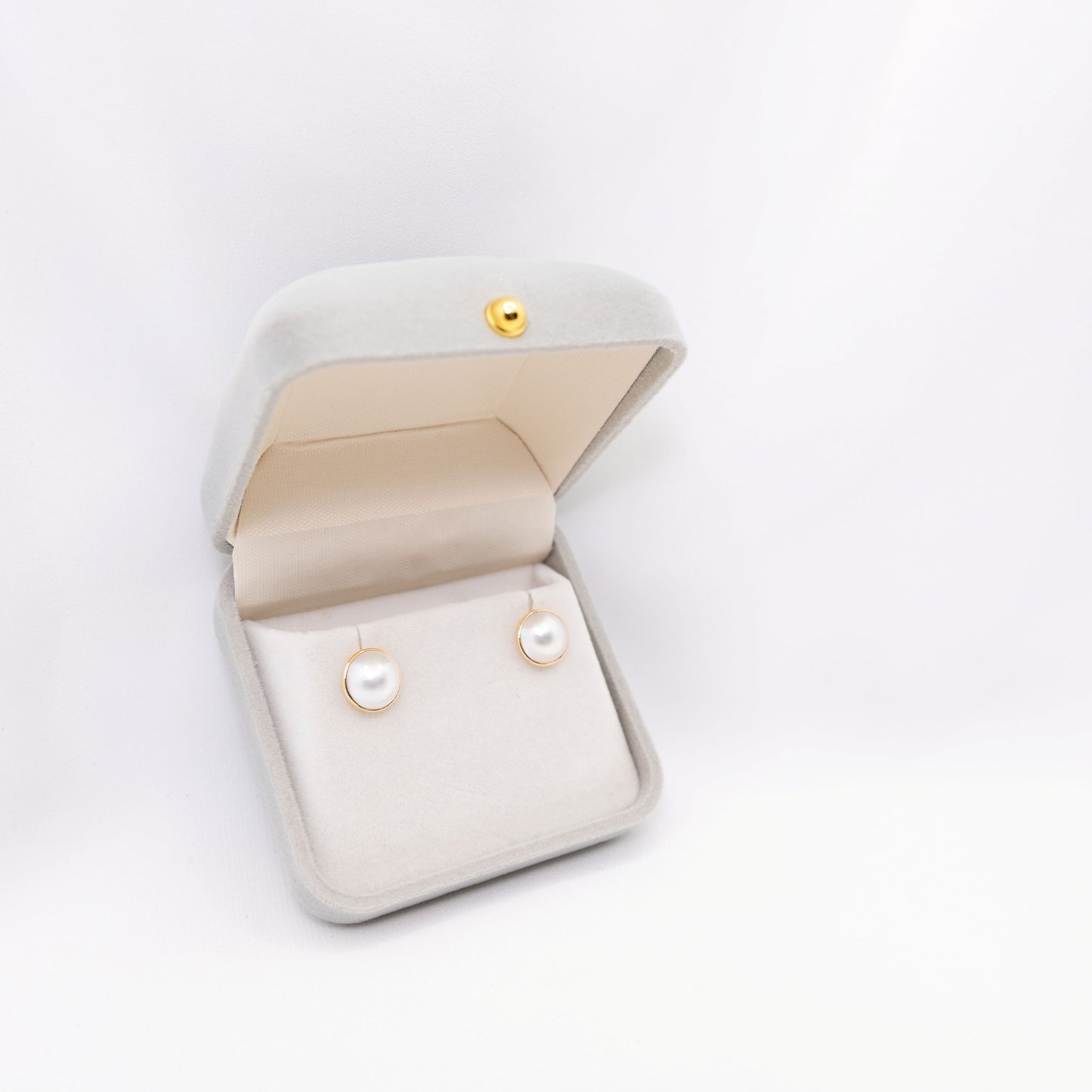 "Grace" Sea Mabe Pearl 9.5mm-10mm Earring