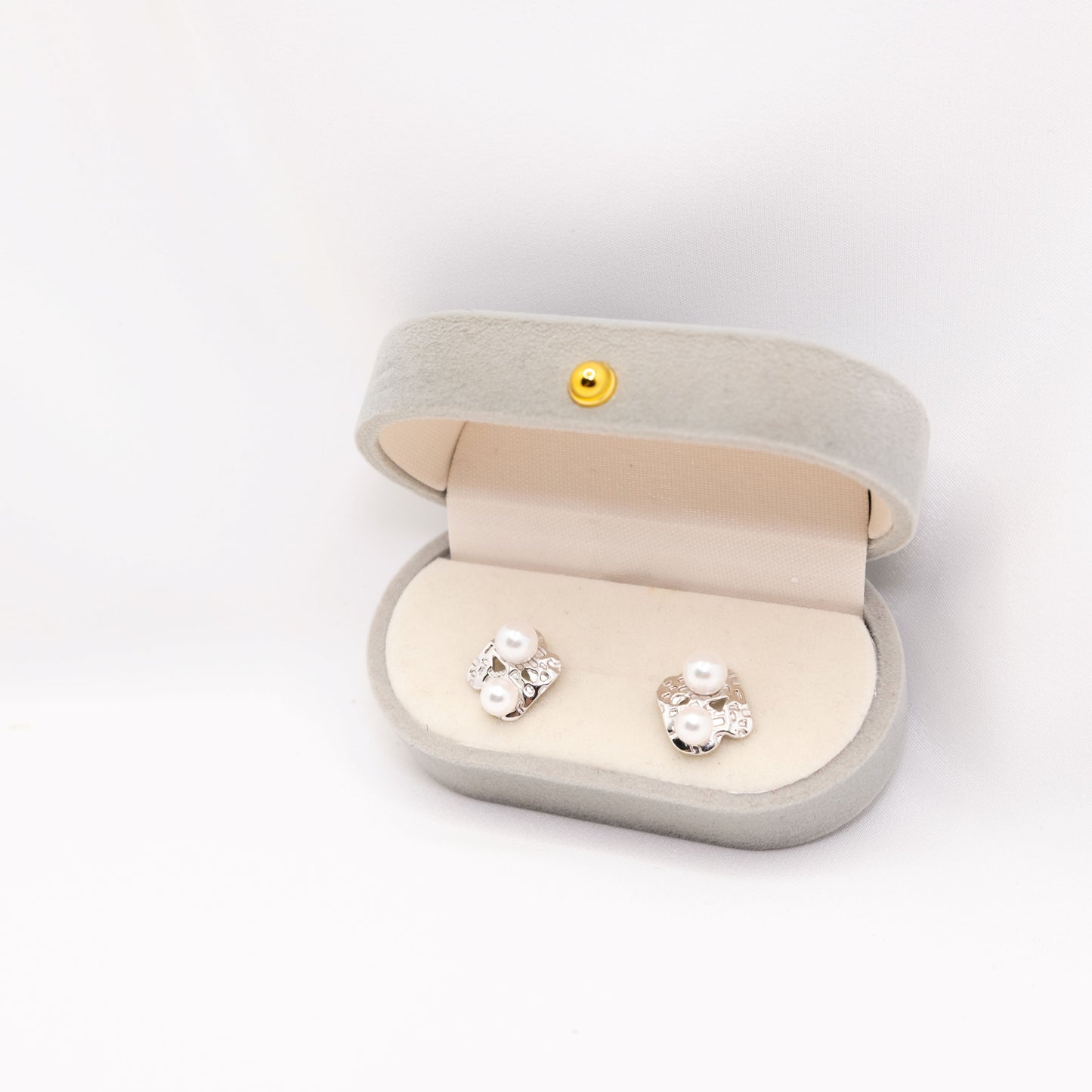 "Dorito" 5mm & 6mm Sea Pearl Earrings