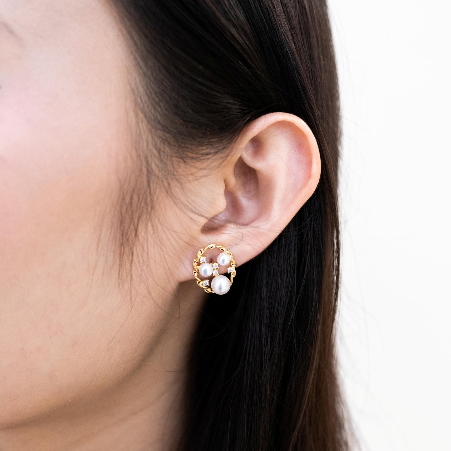 "Eggziled" Freshwater Pearl 3mm - 6mm Earring