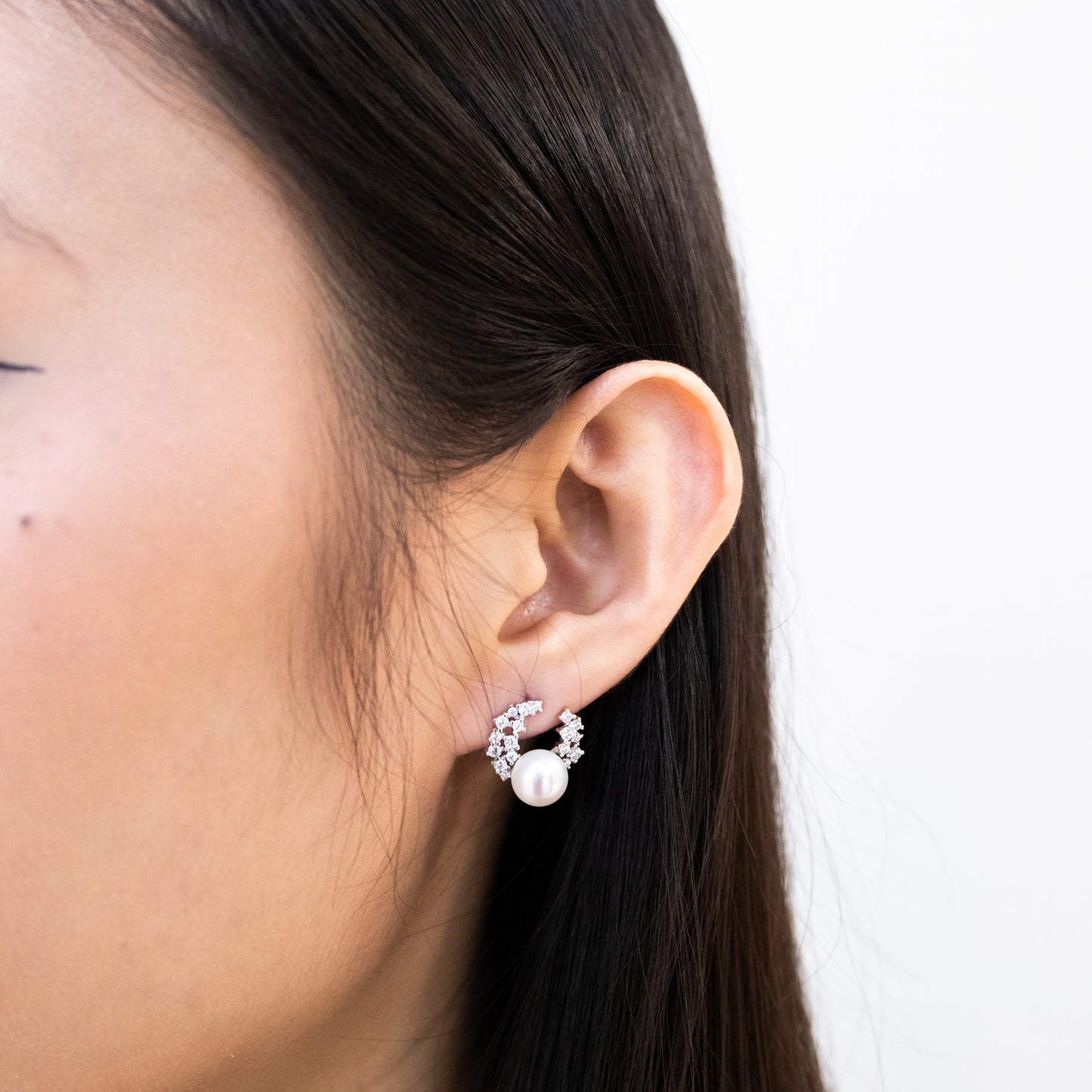 "Shining Armor" Freshwater Pearl 8mm - 8.5mm Earring