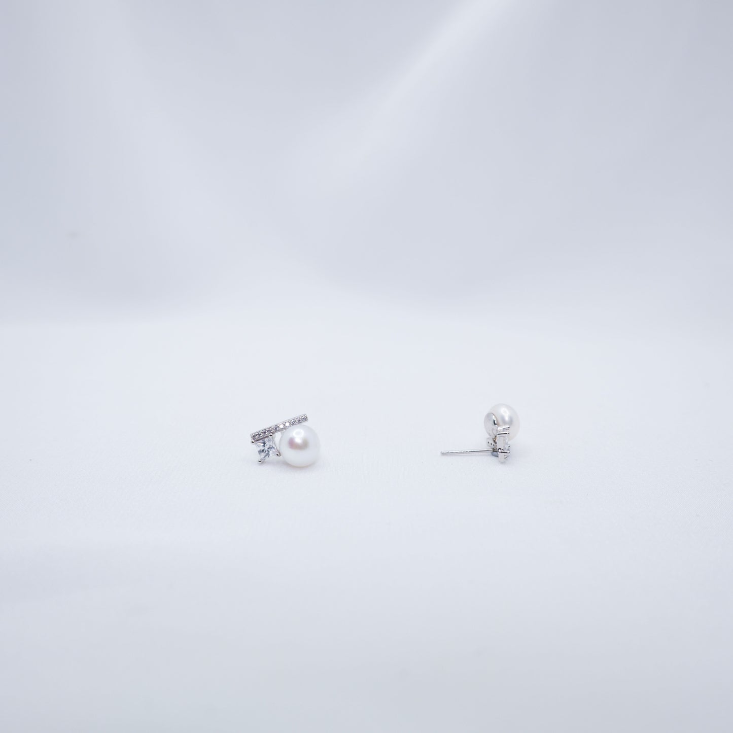 "Chit Chat" Premium Freshwater Pearl 8mm-8.5mm Earring