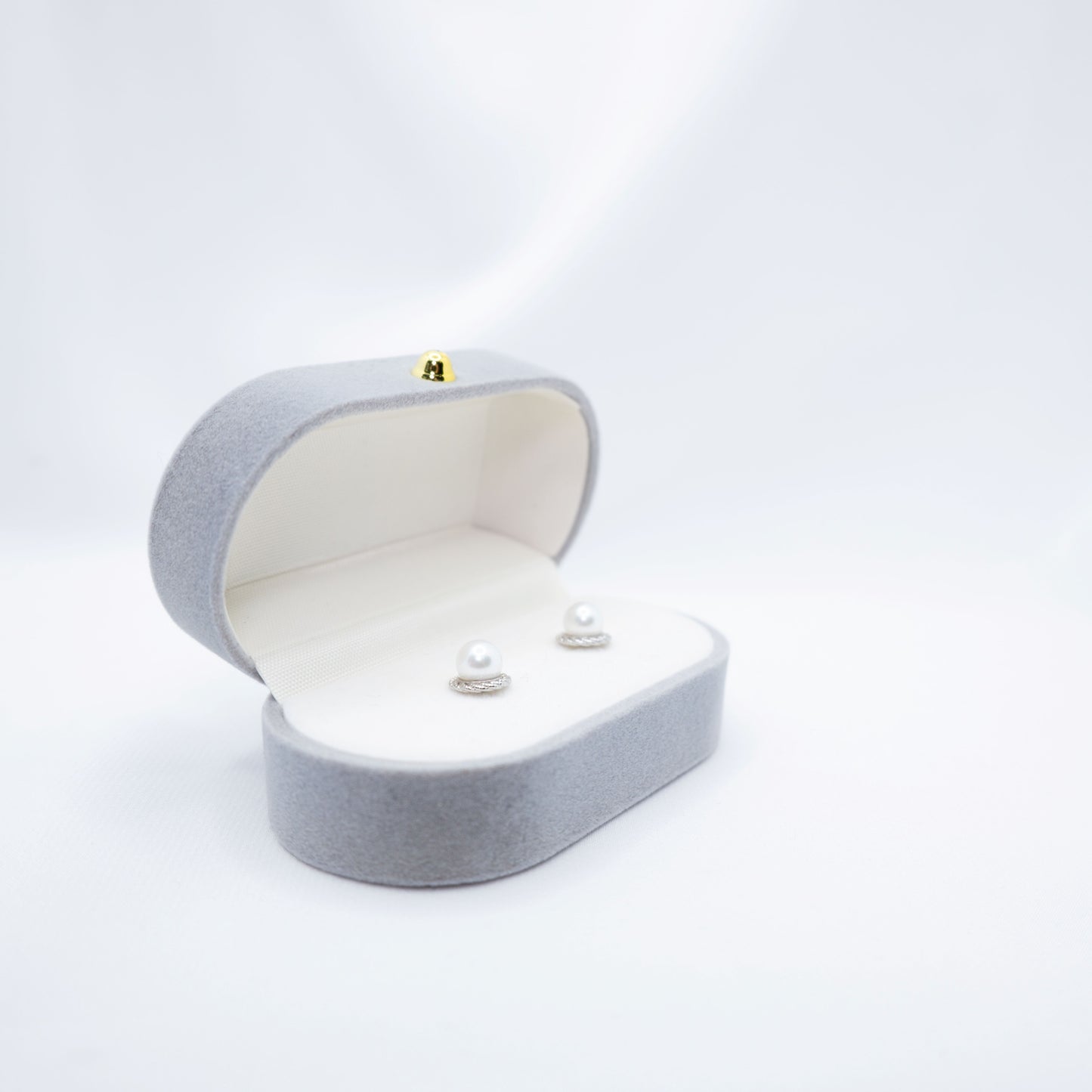 "Circle Of Love" Sea Pearl 5.5mm-6mm Earring