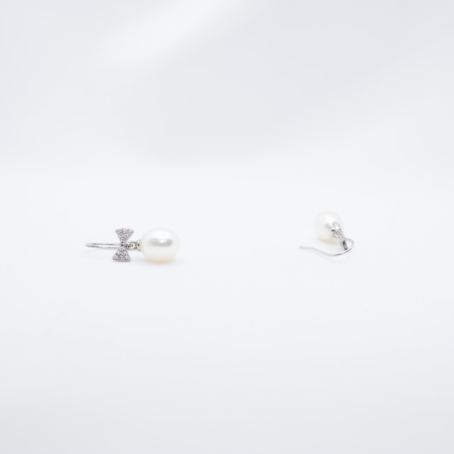 "Girl Next Door" Freshwater Pearl 7mm-7.5mm Earring