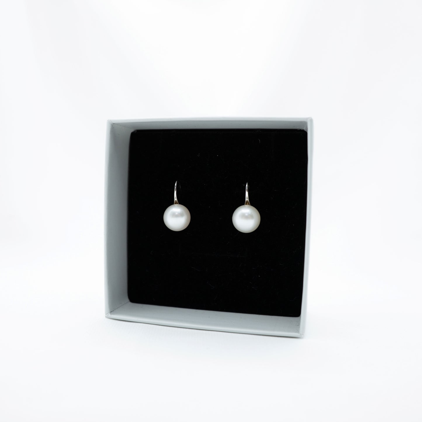 "Silver Heels" Premium Freshwater Pearl 9.5mm-10mm Earring