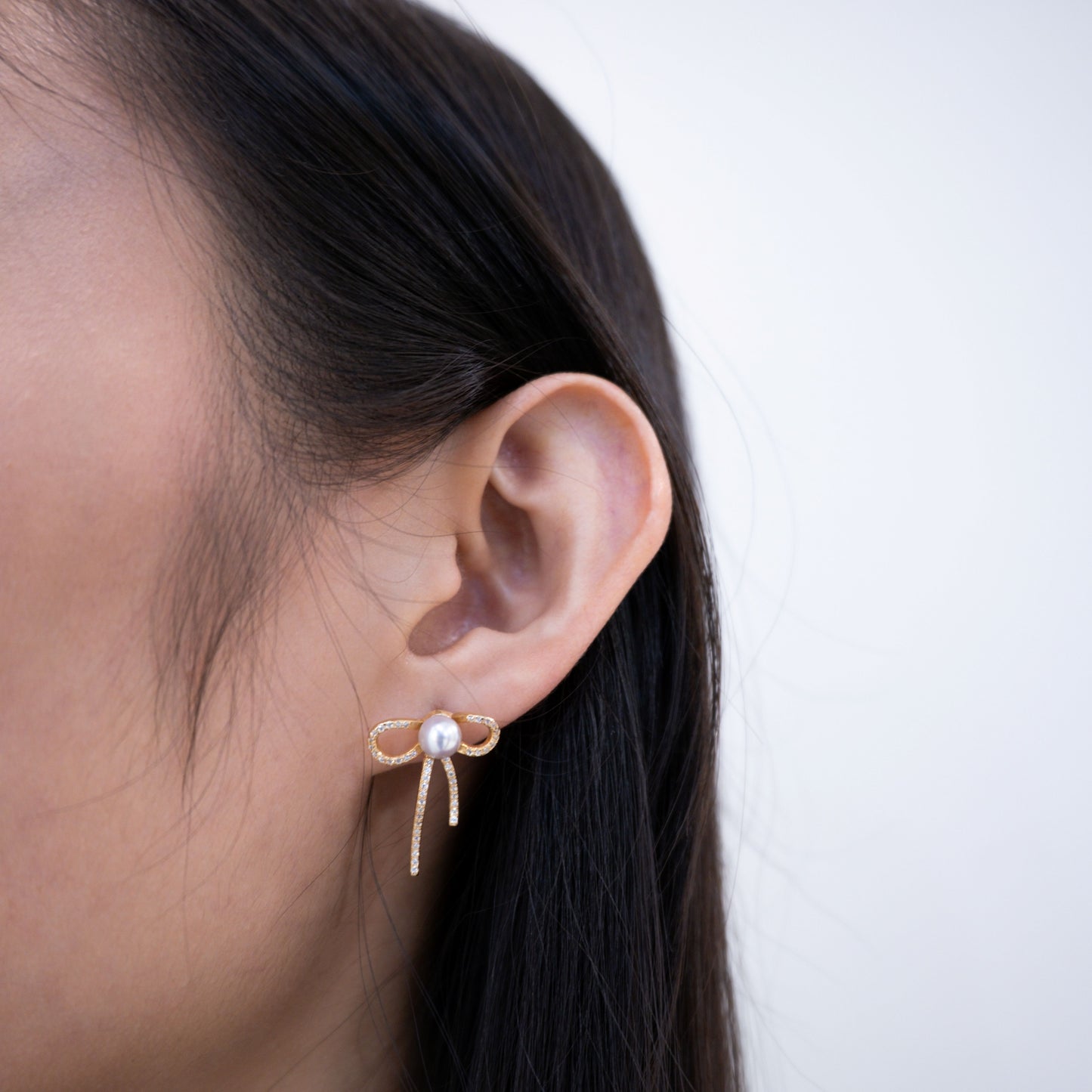 "Beau" Premium Sea Pearl 5.5mm-6mm Earring