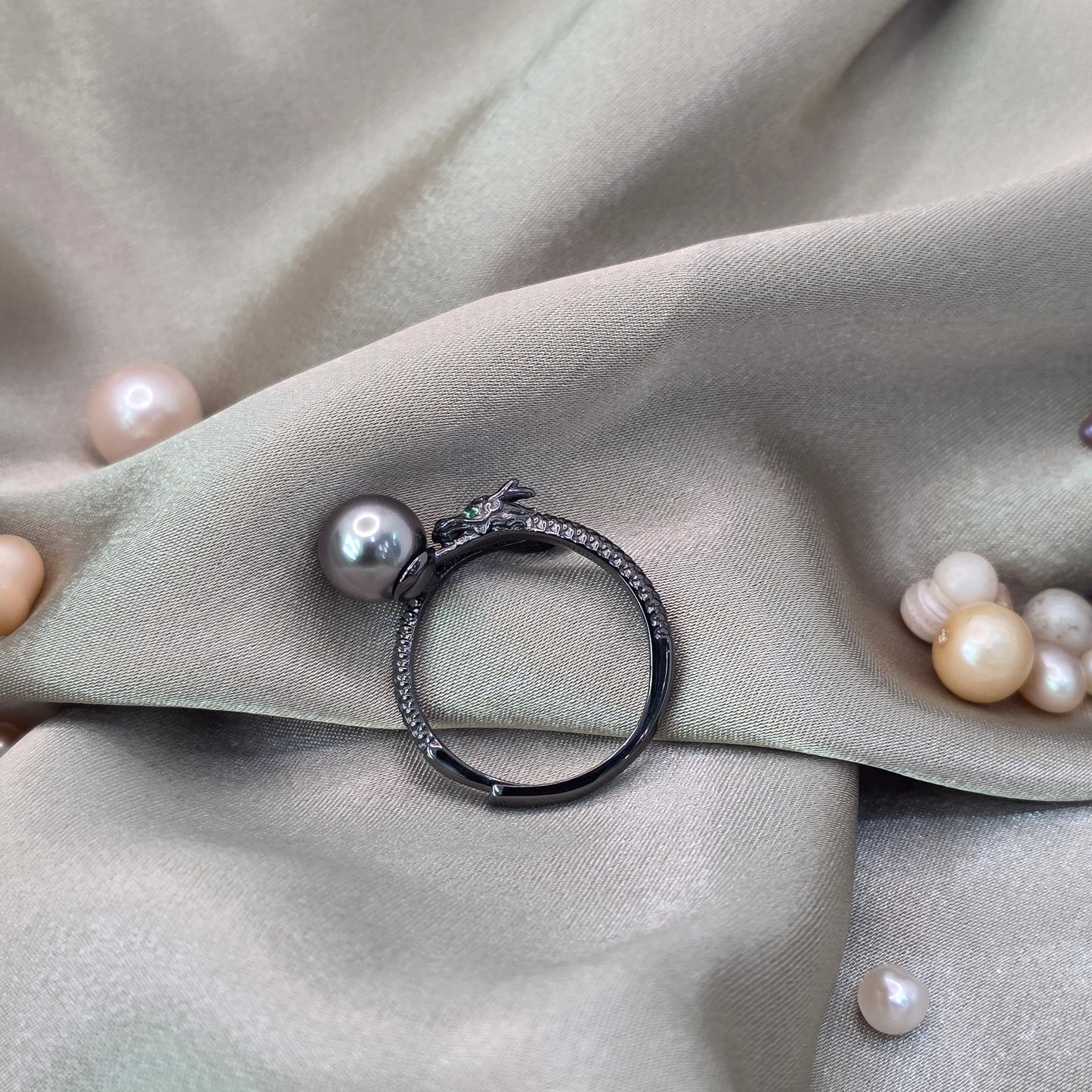 "Dragon Ring" 8-8.5mm Tahitian Pearl Ring