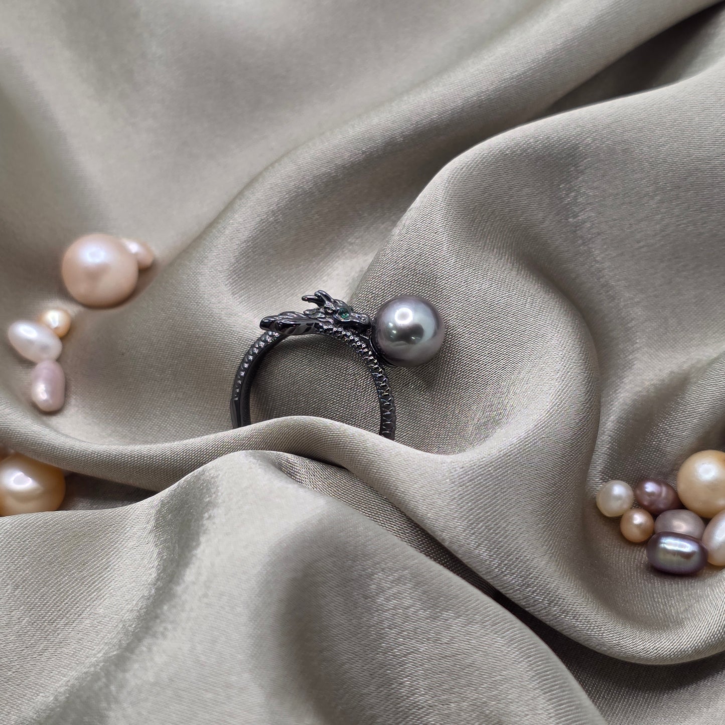 "Dragon Ring" 8-8.5mm Tahitian Pearl Ring