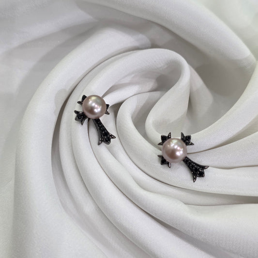 "CR7" 7.5-8mm Premium Freshwater Pearl Earrings