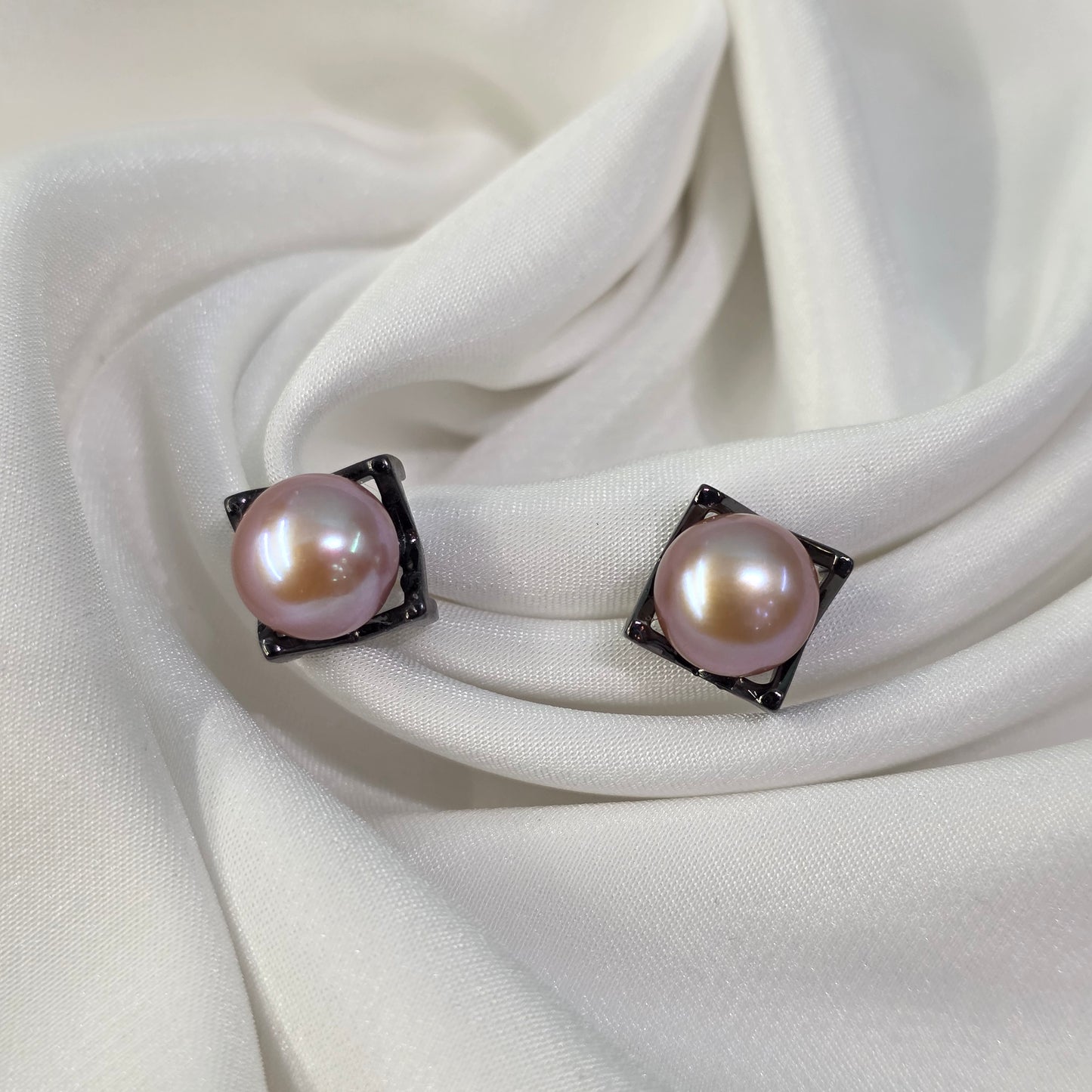 "Nightfarer" 7.5-8mm Premium Freshwater Pearl Earrings