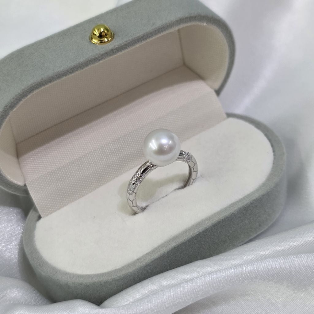 "Adam" 9-9.5mm Premium Freshwater Pearl Rings
