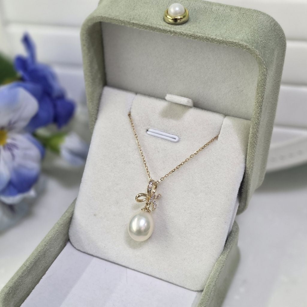 "Butterfly" Premium Freshwater Pearl  9.5mm - 10mm Necklace