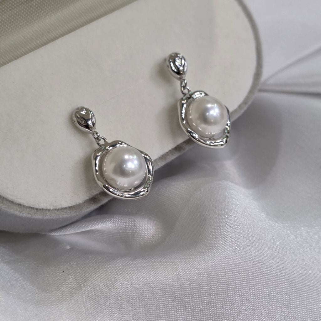 "Love Hate" 8-8.5mm Premium Freshwater Pearl Earrings