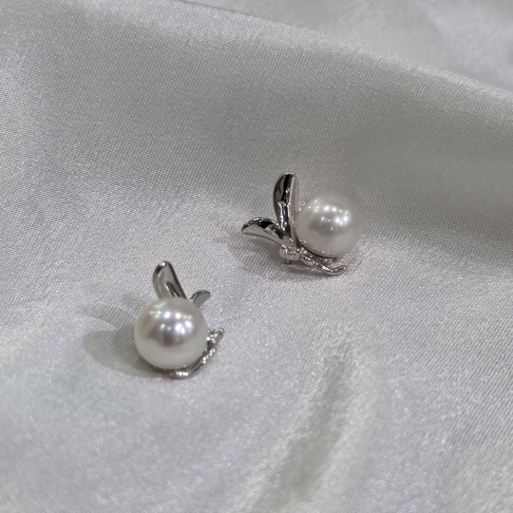 "Morning Glory" 8-8.5mm Premium Freshwater Pearl Earrings
