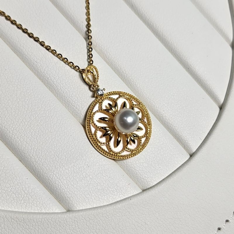 "Oyster Shell" Natural Sea Pearl Necklace 6.5mm - 7mm