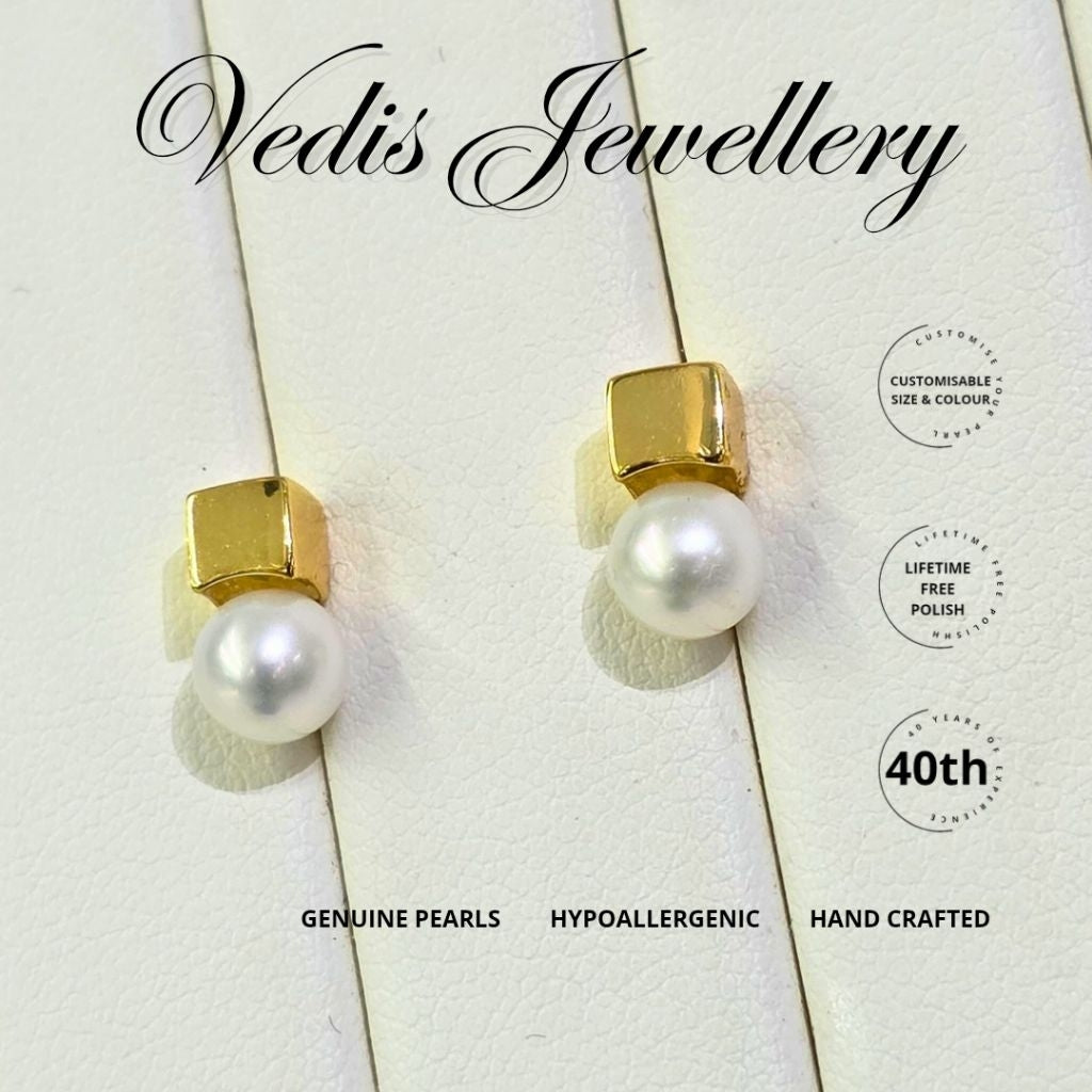 "Potion" 6-6.5mm Freshwater Pearl Earrings