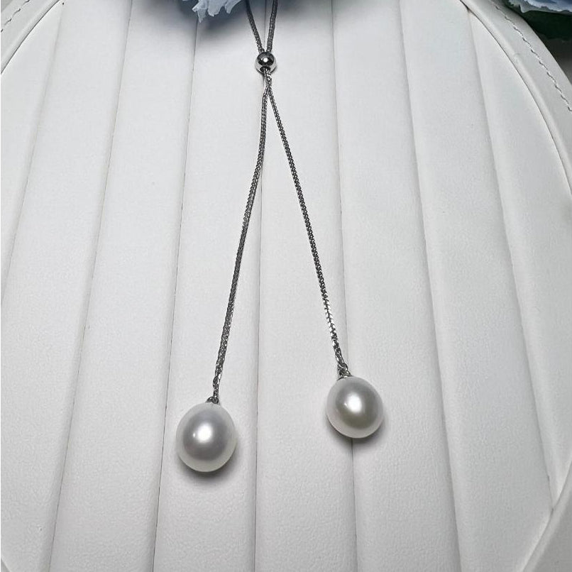 "Raindrops" 雨滴 Freshwater Pearl Necklace 10mm - 11mm