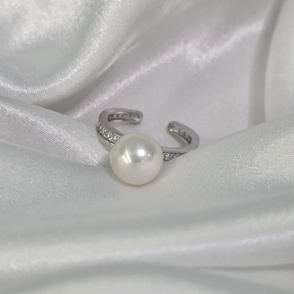 "Rodion" 9-9.5mm Premium Freshwater Sphere Pearl Rings