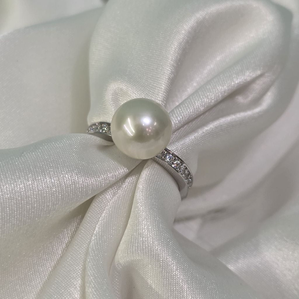 "Rodion" 9-9.5mm Premium Freshwater Sphere Pearl Rings