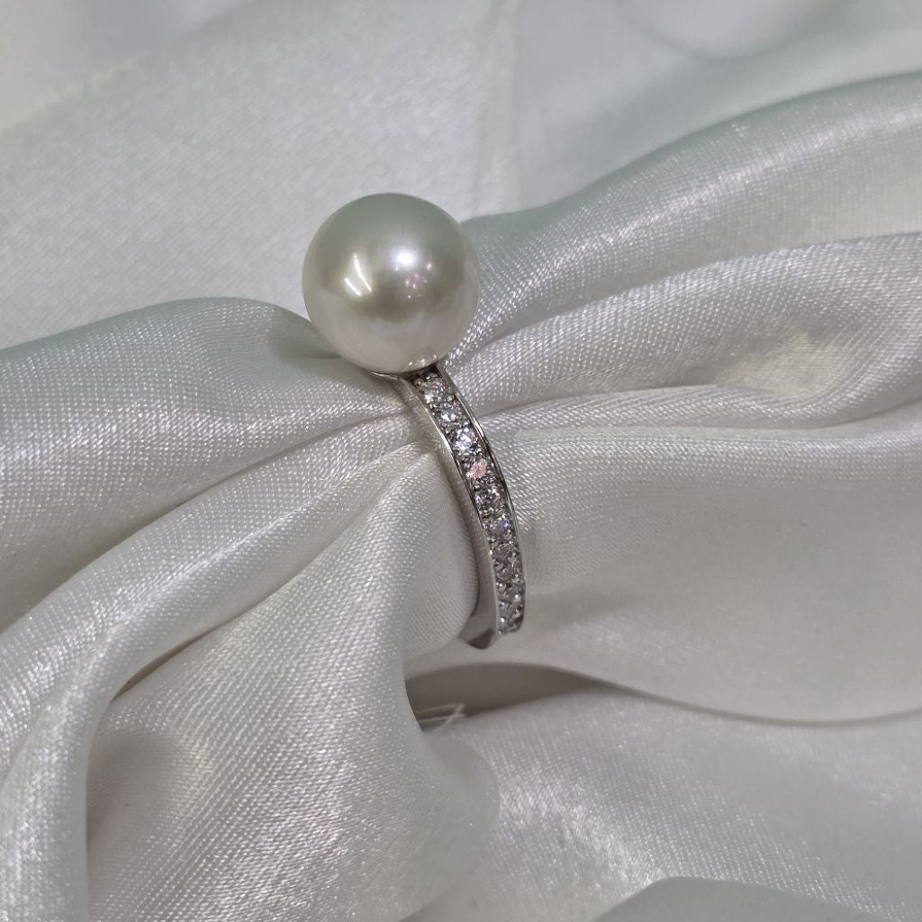 "Rodion" 9-9.5mm Premium Freshwater Sphere Pearl Rings