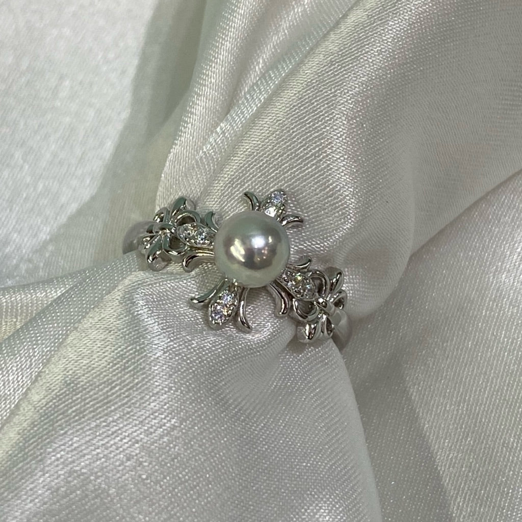 “Romance” 5.5-6mm Premium Sea Pearl Rings