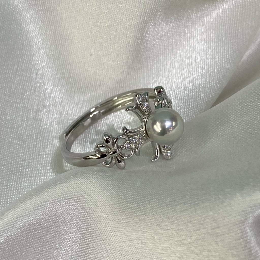 “Romance” 5.5-6mm Premium Sea Pearl Rings