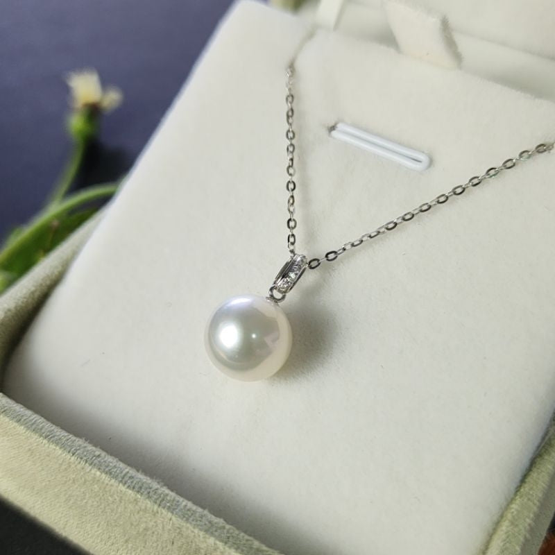 "Spherical" Natural Freshwater Pearl Necklace 10mm - 10.5mm with 18k White Gold Chain