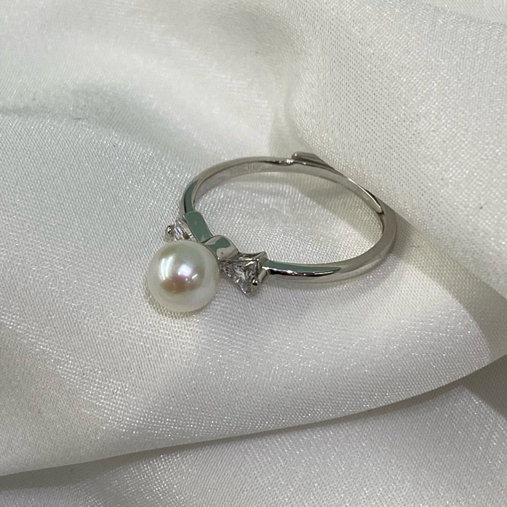 “Towards” 5.5-6mm Premium Sea Pearl Rings