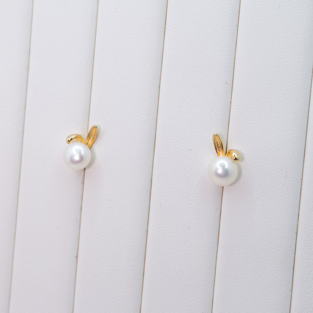 "Bunny" Freshwater Pearl 6.5mm - 7mm Earring
