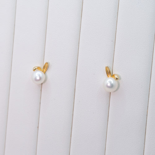 "Bunny" Freshwater Pearl 6.5mm - 7mm Earring
