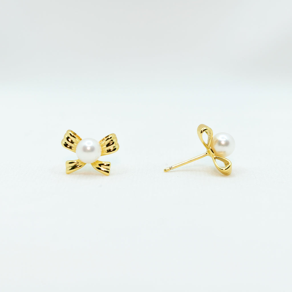 "Gift Of Love" Sea Pearl 5.5mm-6mm Earring
