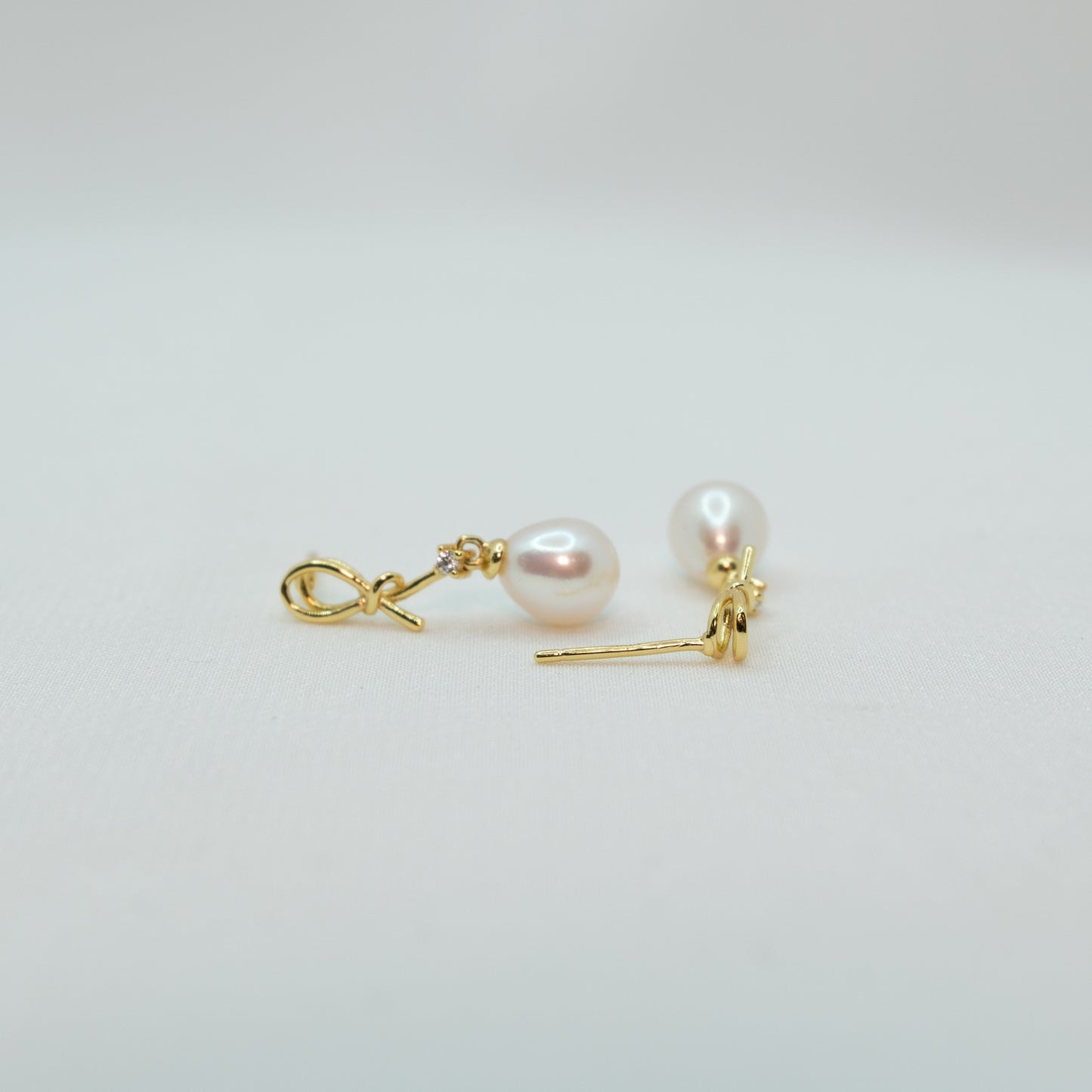 "Lace Knot" Premium Freshwater Pearl 7mm-7.5mm Earring