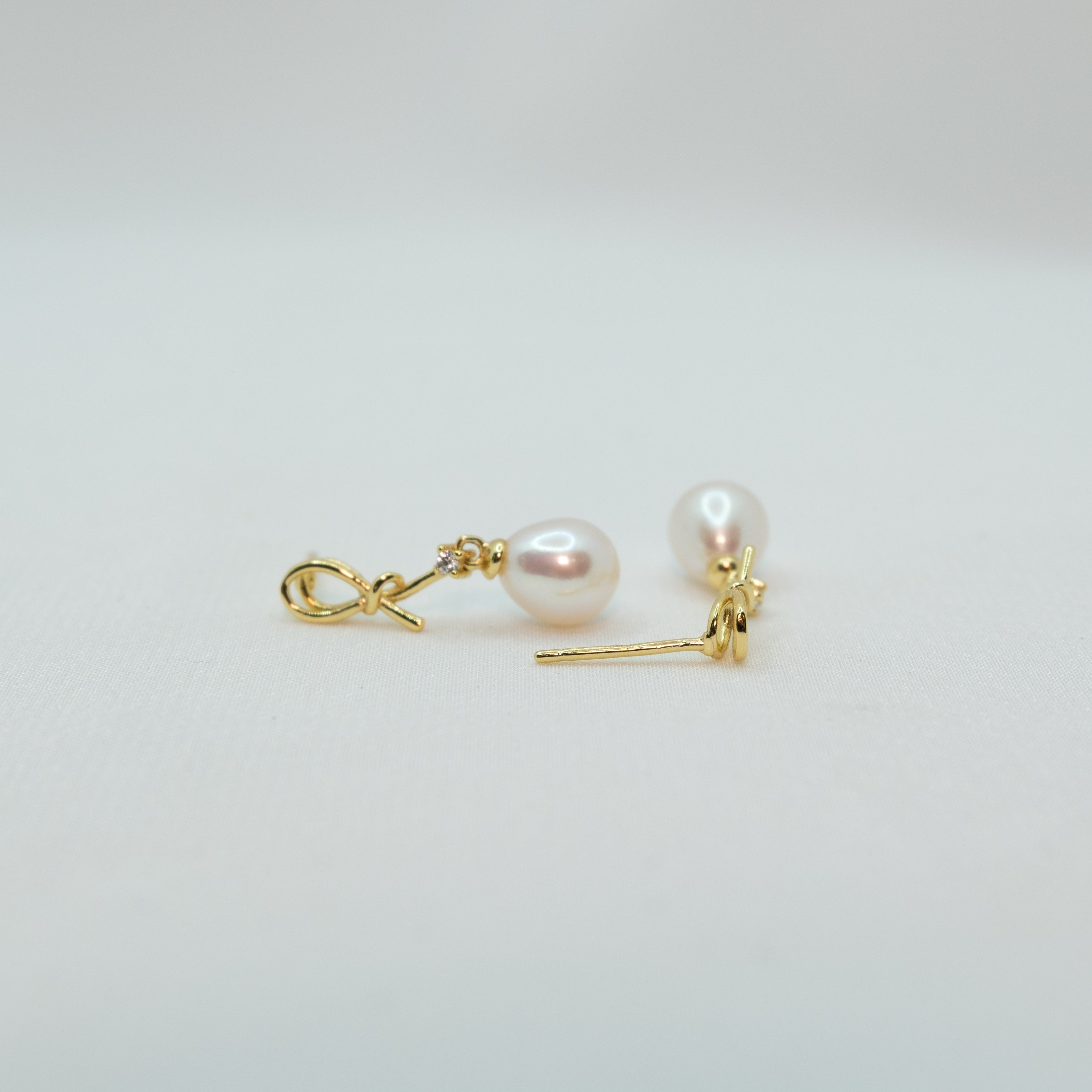 "Lace Knot" Premium Freshwater Pearl 7mm-7.5mm Earring