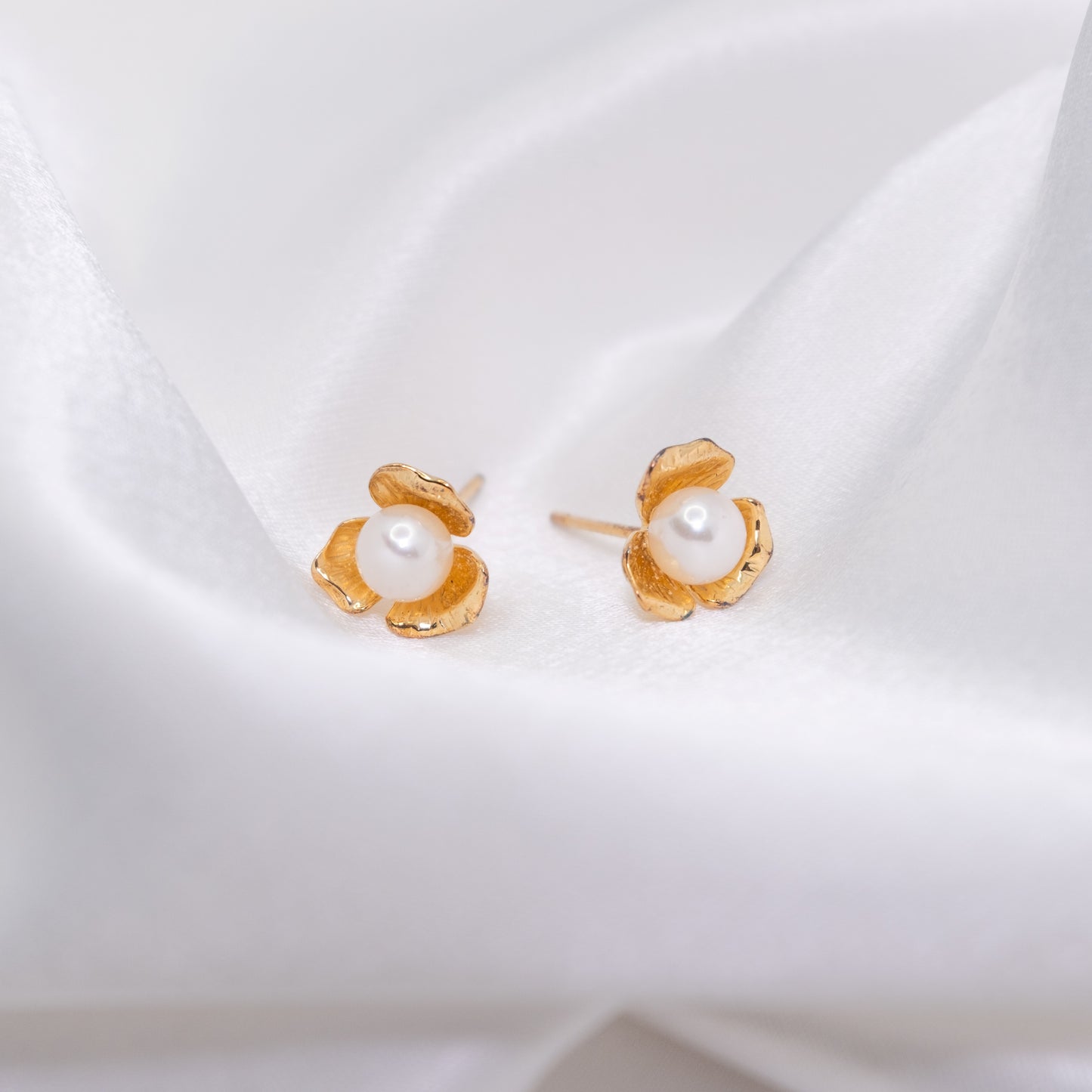 "Peony" Sea Pearl 5mm-5.5mm Earring