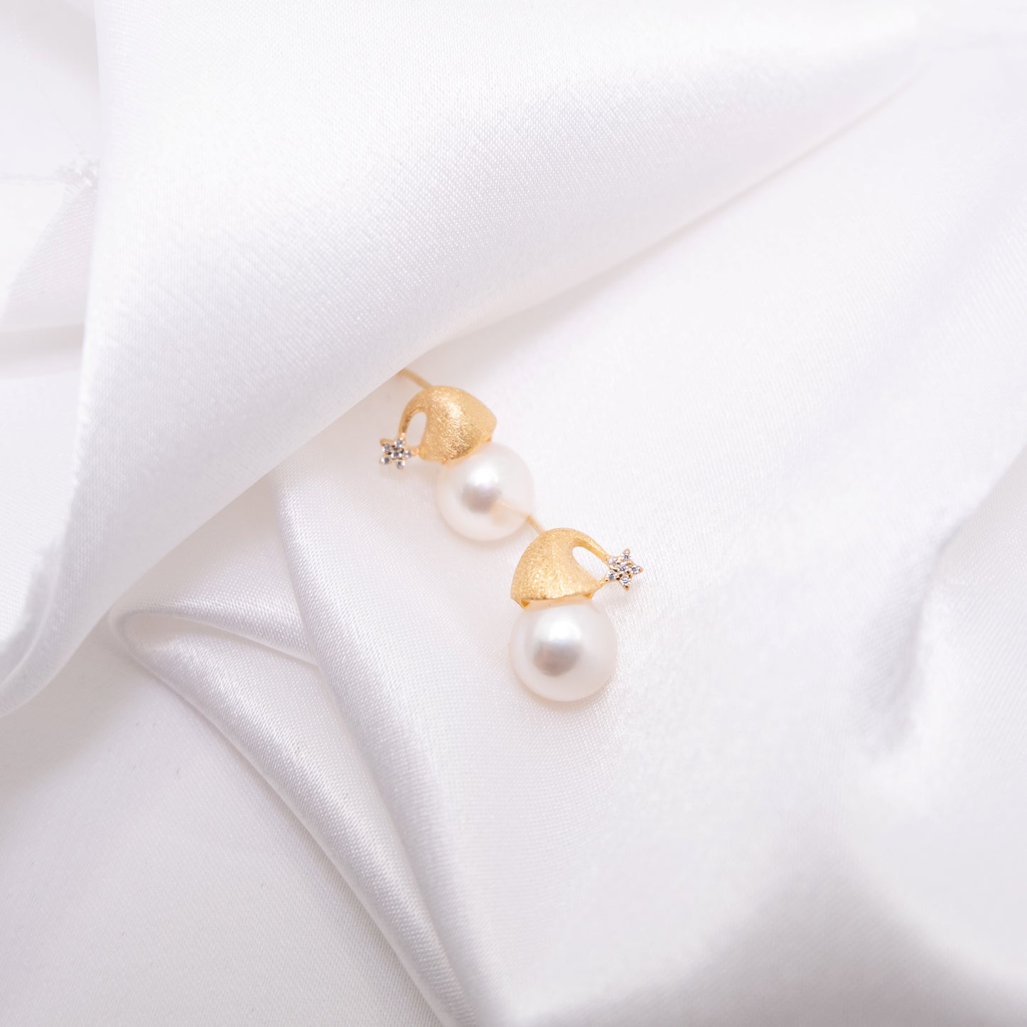 "Florentia" Premium Freshwater Pearl 8mm-8.5mm Earring