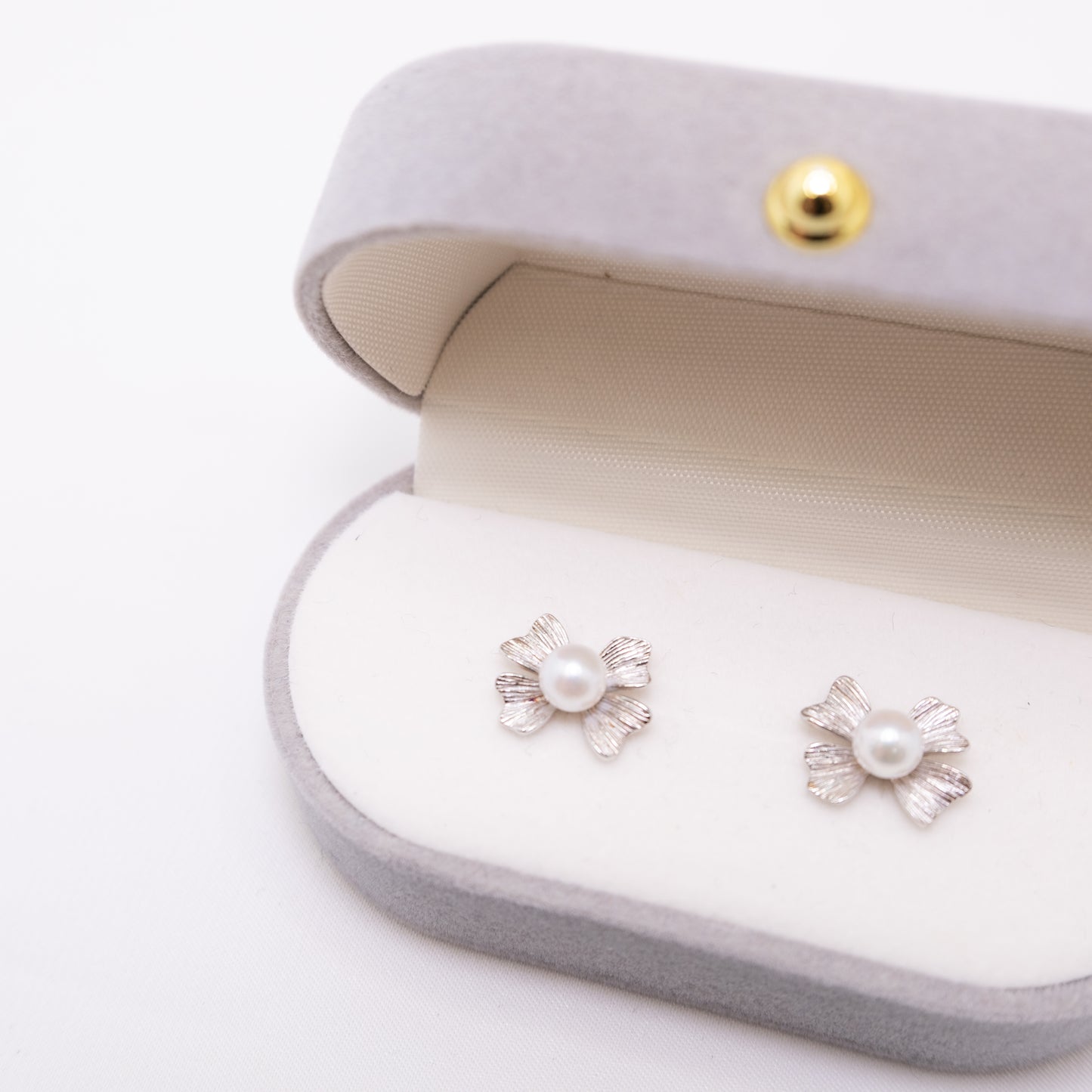 "Floret" Sea Pearl 5mm-5.5mm Earring