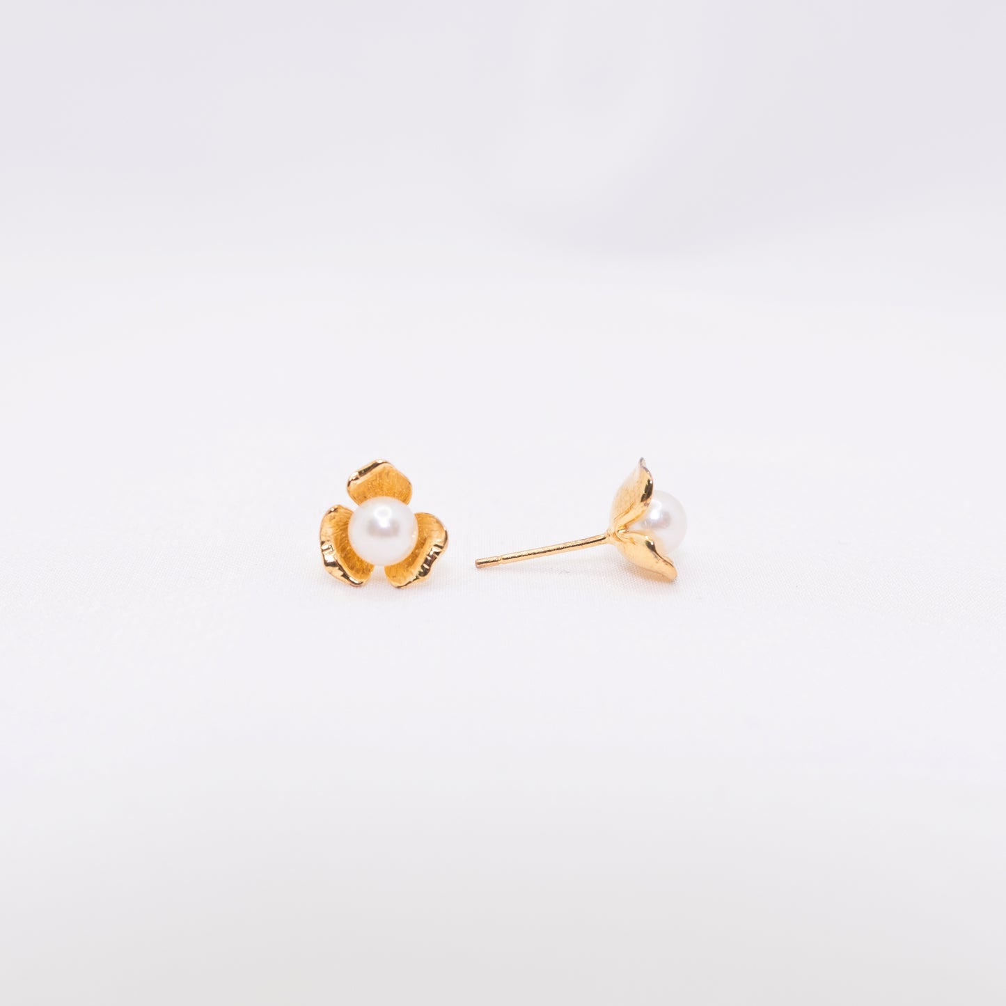 "Peony" Sea Pearl 5mm-5.5mm Earring