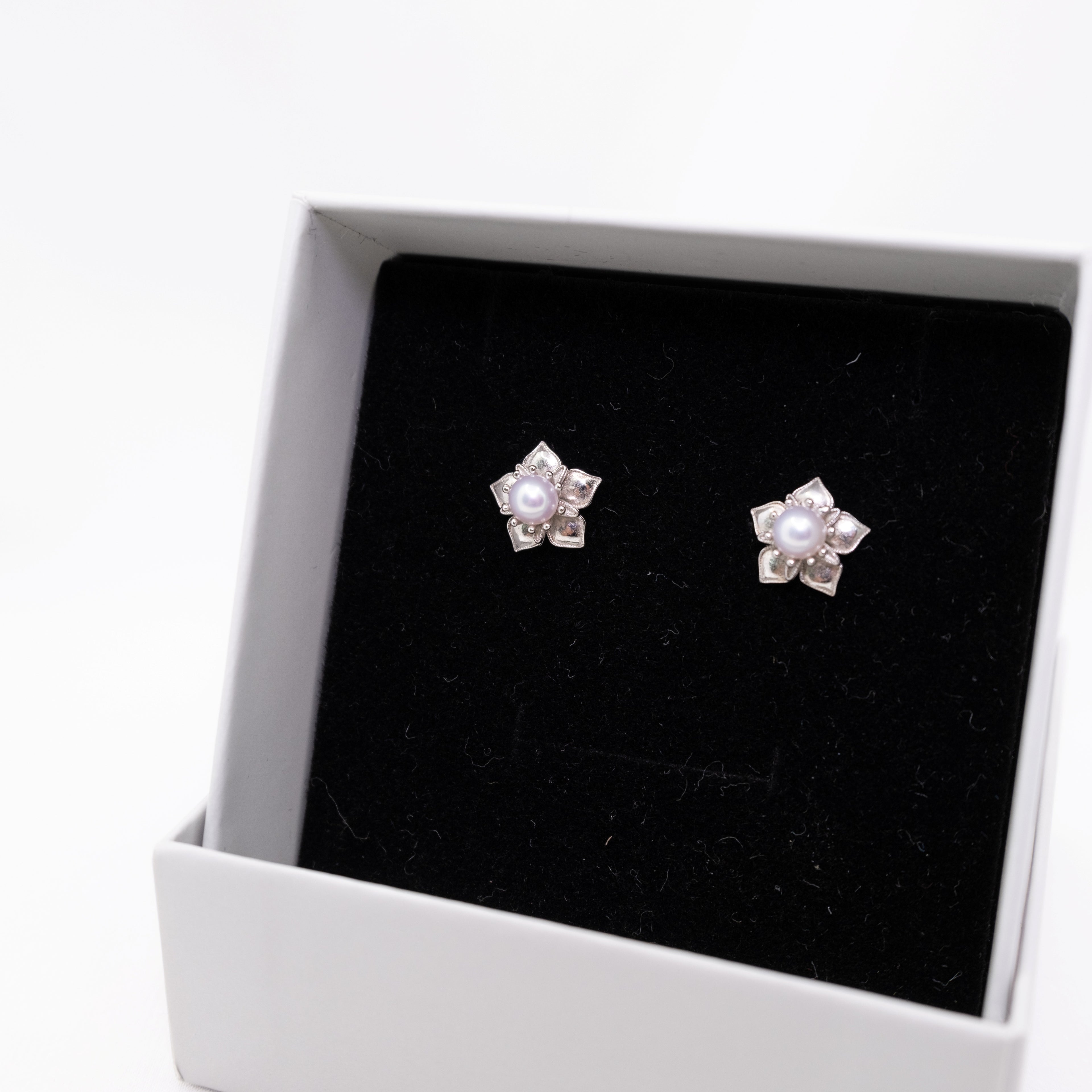 "Lotus Petal" Premium Freshwater Pearl 4.5mm-5mm Earring