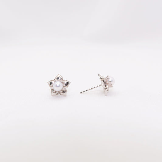 "Lotus Petal" Premium Freshwater Pearl 4.5mm-5mm Earring