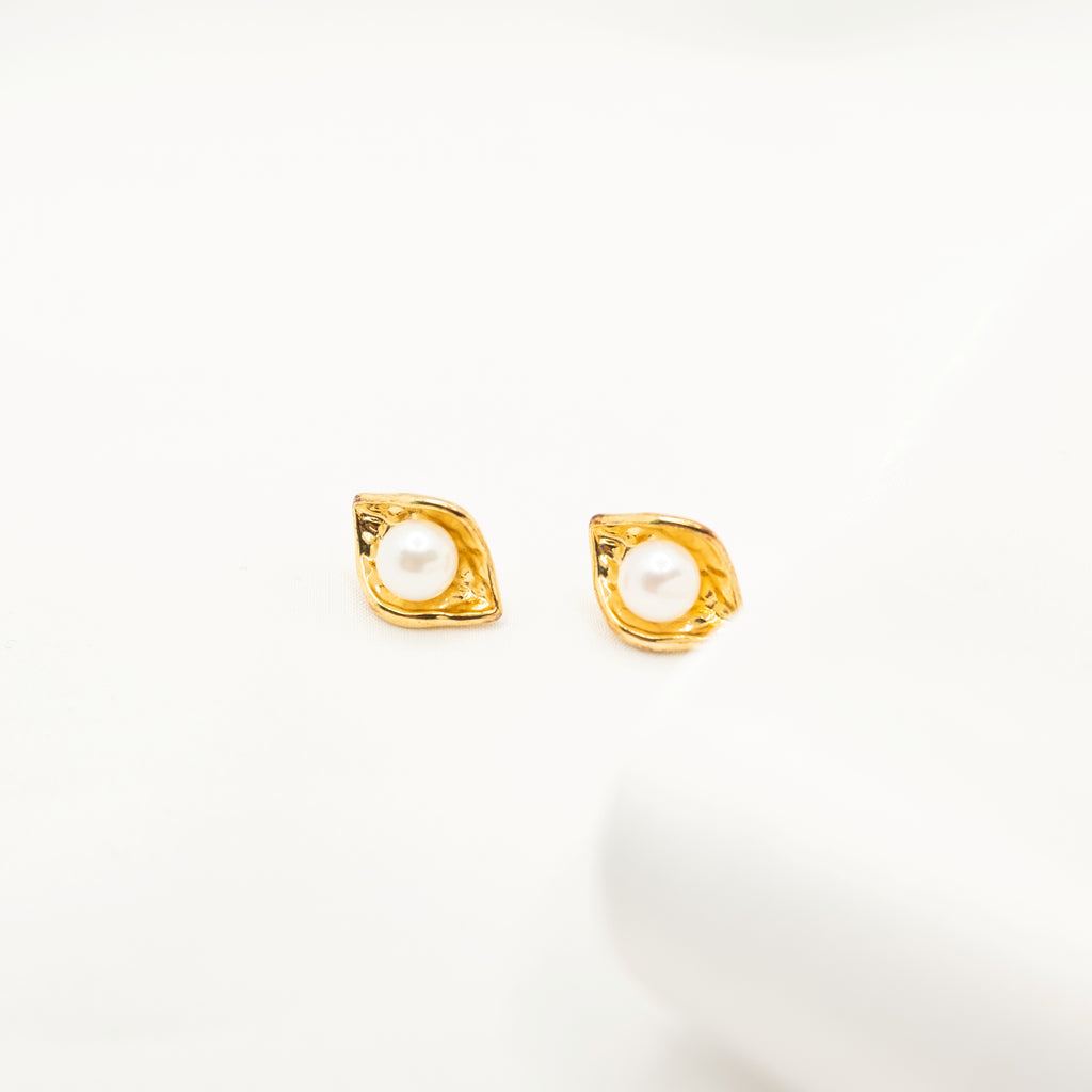 "Staghorn" Sea Pearl 5.5mm-6mm Earring