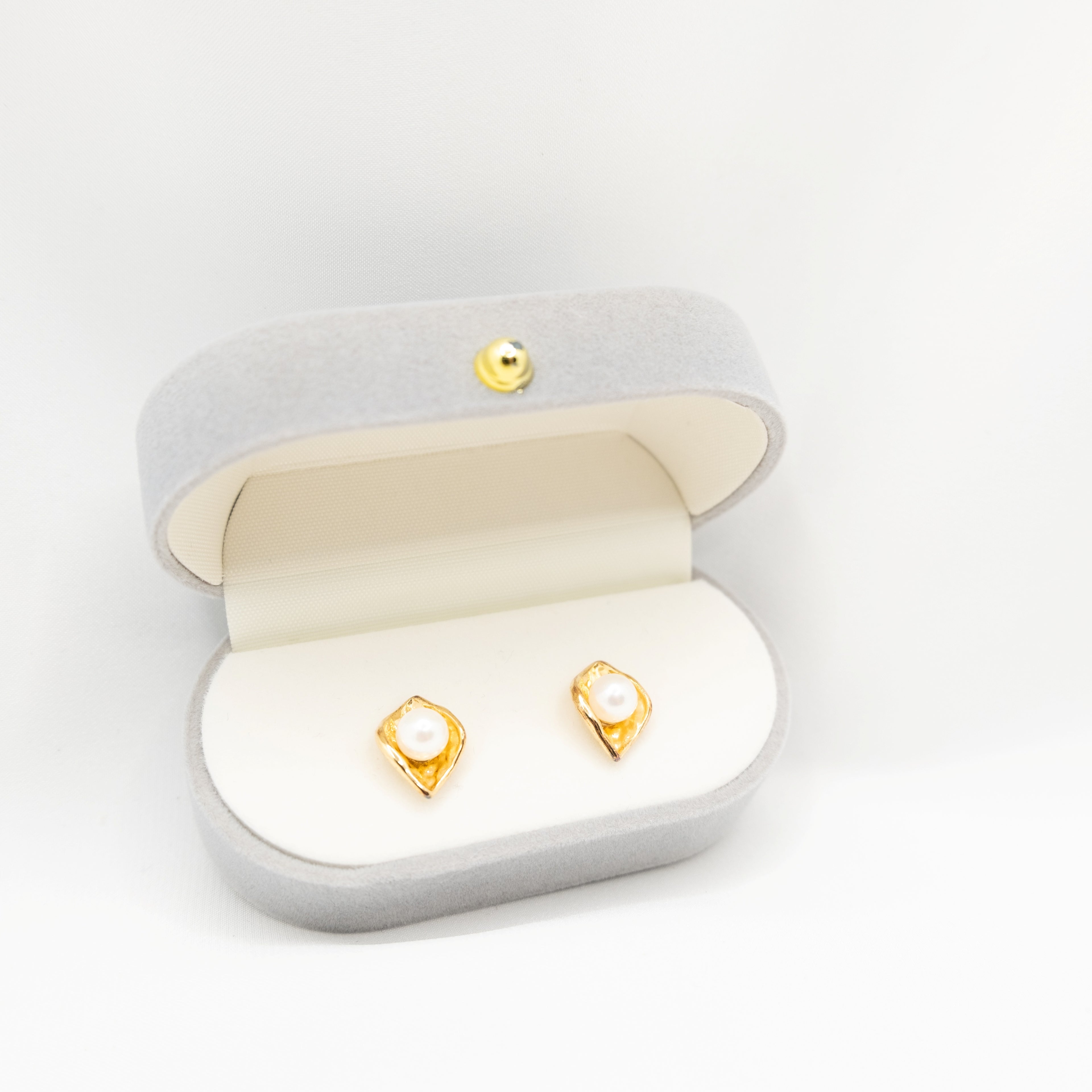 "Staghorn" Sea Pearl 5.5mm-6mm Earring