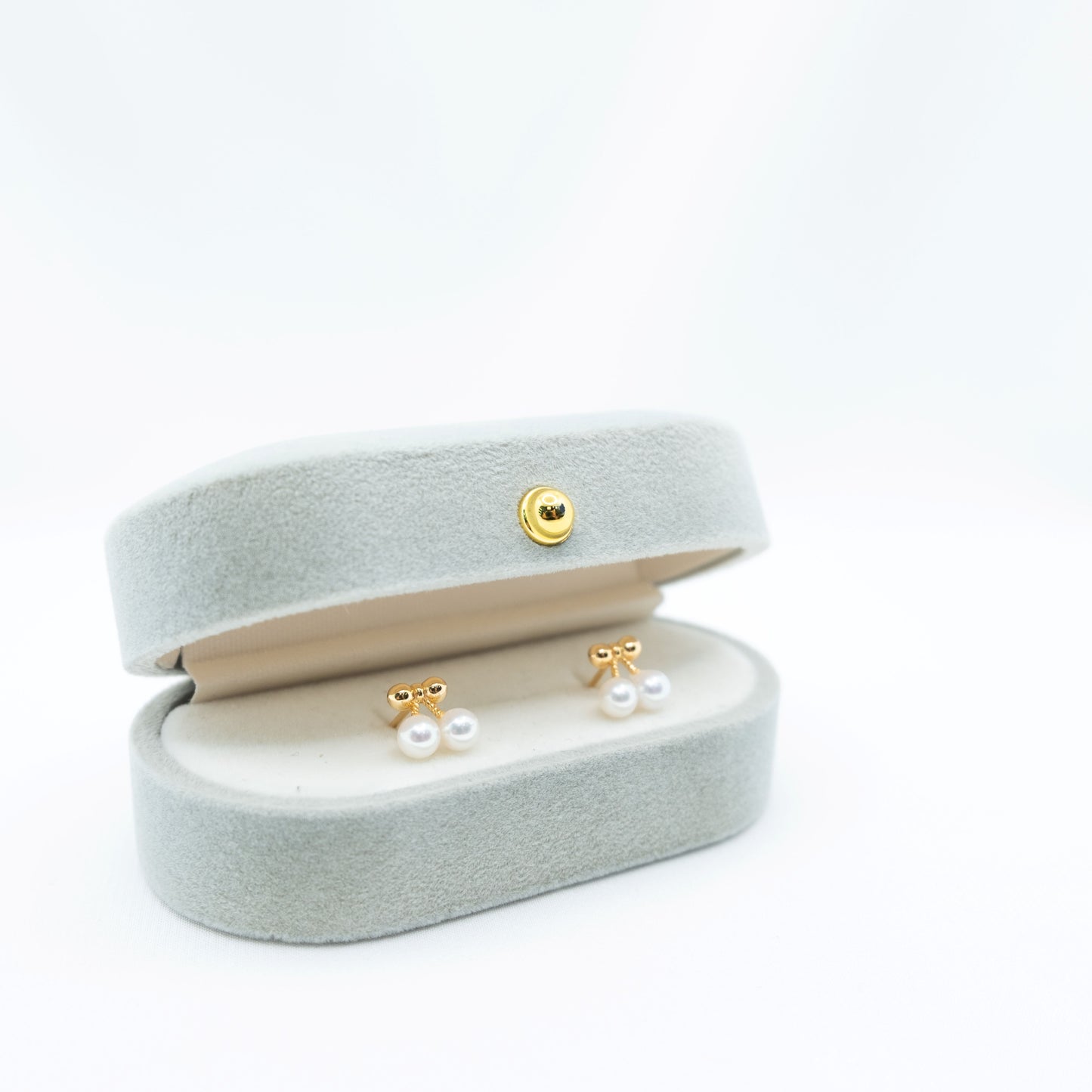 "Cherry Berry" Premium Sea Pearl Ear Studs 4mm-4.5mm Earring