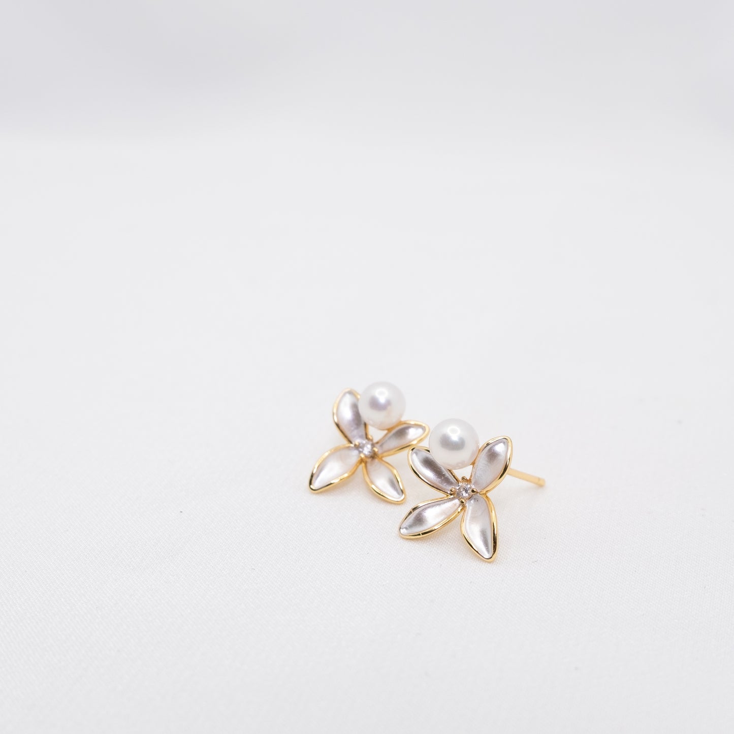 "Bluet" Premium Sea Pearl Ear Studs 5mm-5.5mm Earring