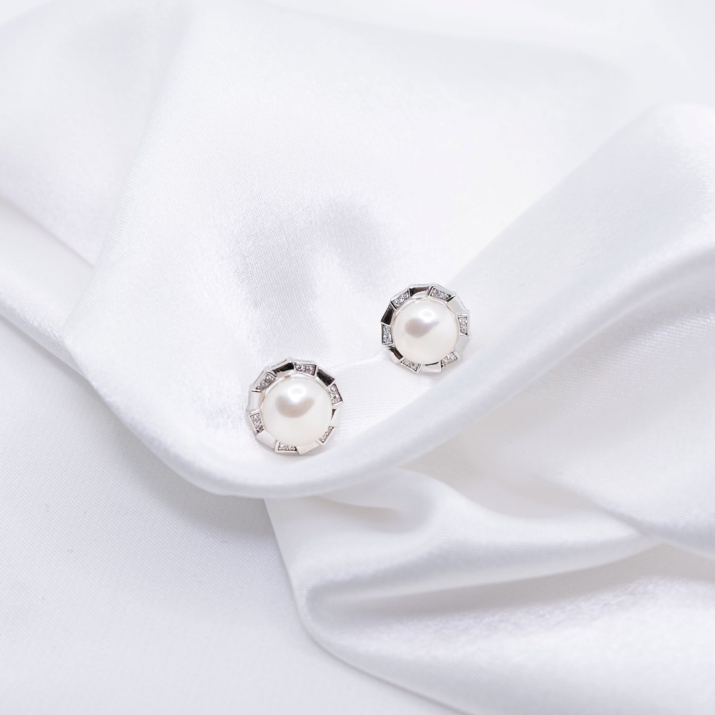 "Sun Disc" Premium Freshwater Pearl Earrings 8mm-8.5mm