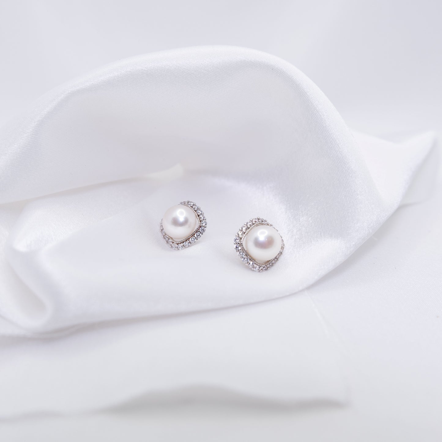"Atenza" Premium Freshwater Pearl 8mm-8.5mm Earring
