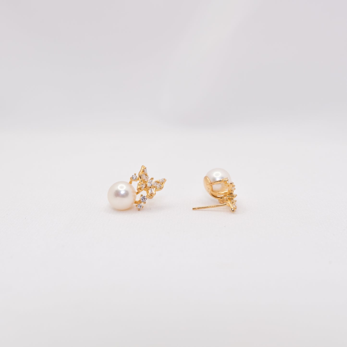 "Aurora" Premium Freshwater Pearl 8.5mm-9mm Earring