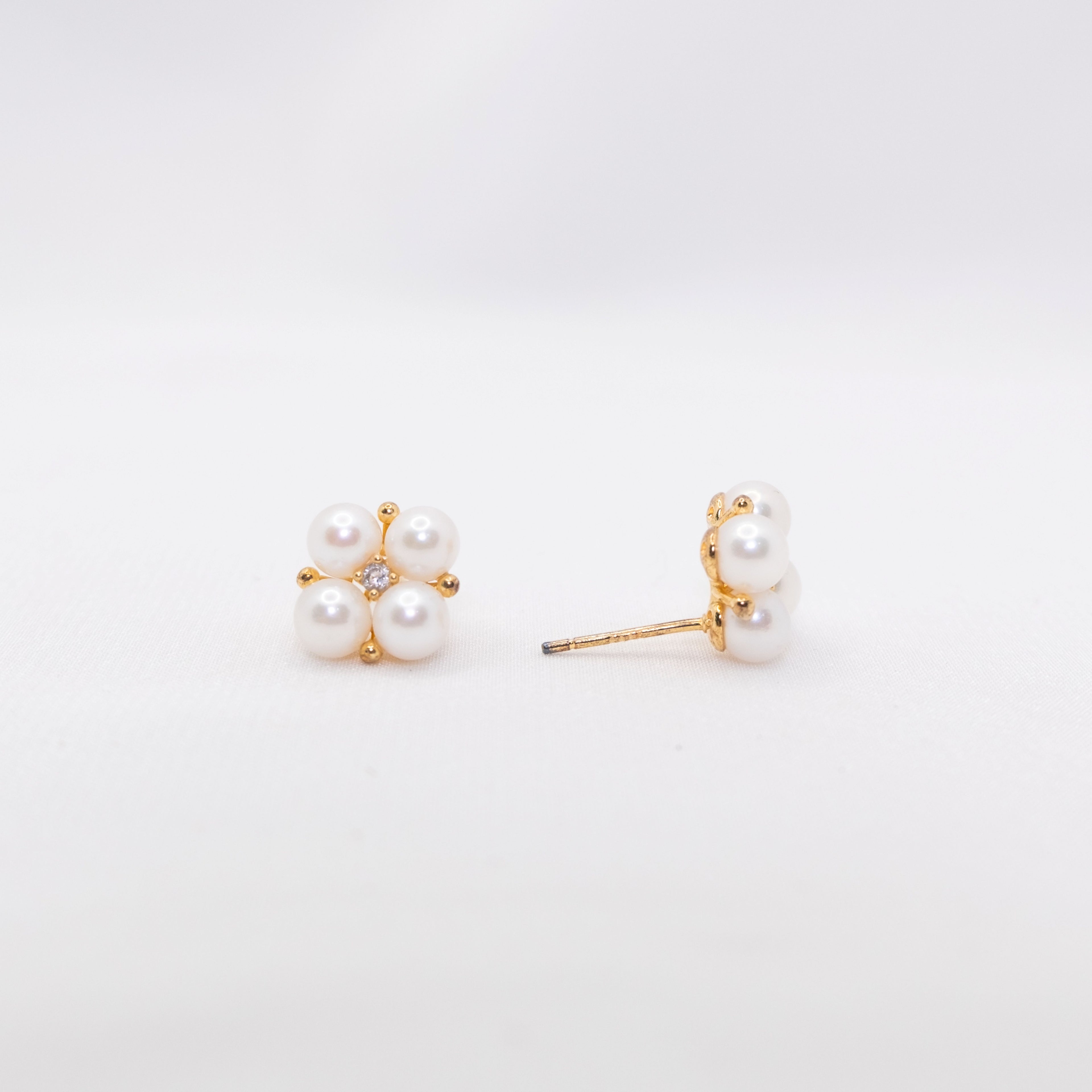 "4 You" Sea Pearl 5mm-5.5mm Earring