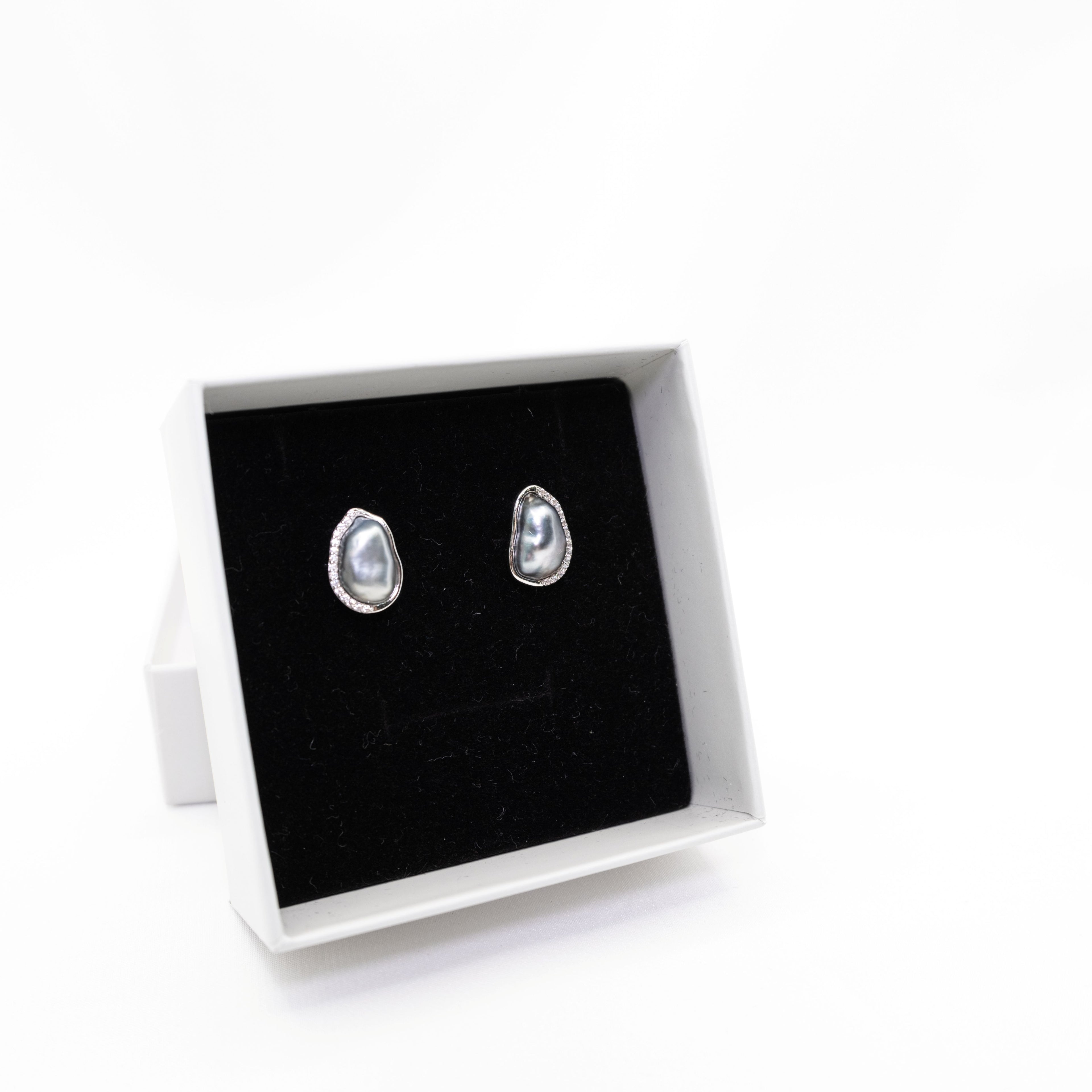 "Diamond Keshi" Premium Freshwater Pearl 10.5mm-11mm Earring